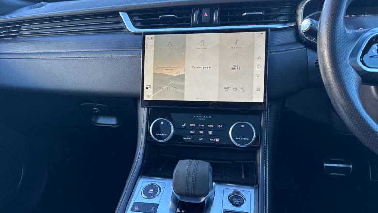 Jaguar F-Pace 2.0 D200 R-Dynamic Black 5dr Auto AWD Diesel Estate